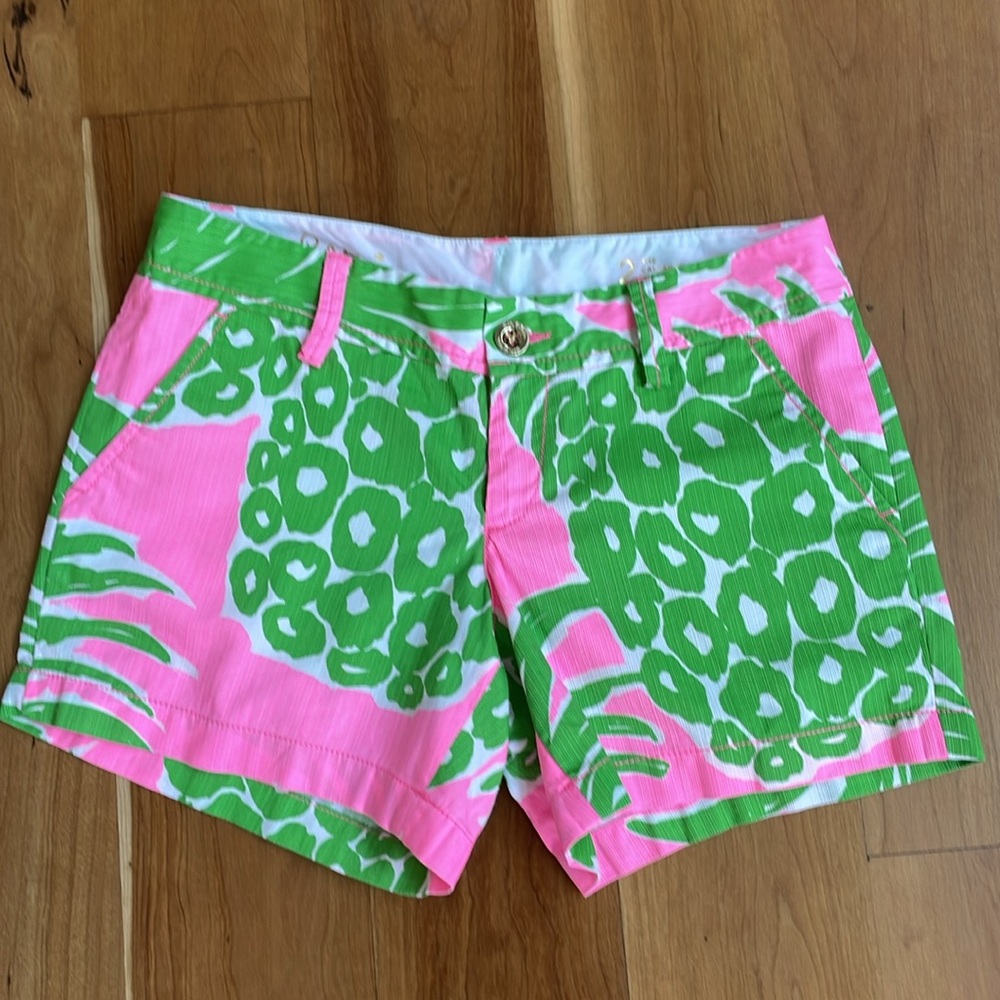 Lilly Pulitzer the Callahan short size 2 - Picture 2 of 6
